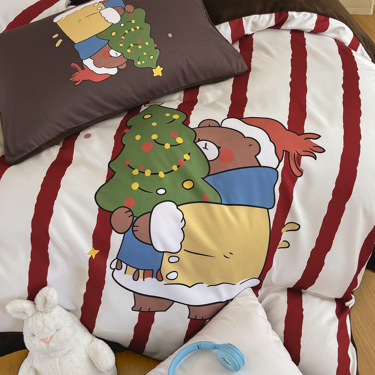 91家纺网 家纺一手货源 找家纺 （总）十一家居 2025新款A类原创设计数码大版卡通印花四件套-绒宠系列