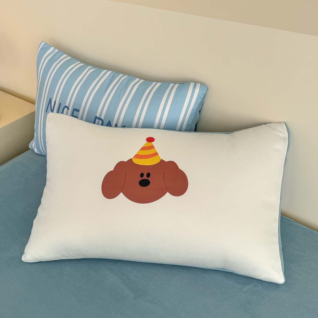 91家纺网 家纺一手货源 找家纺 十一家居 2025新款A类原创设计数码大版卡通印花四件套-绒宠系列 音乐萌犬