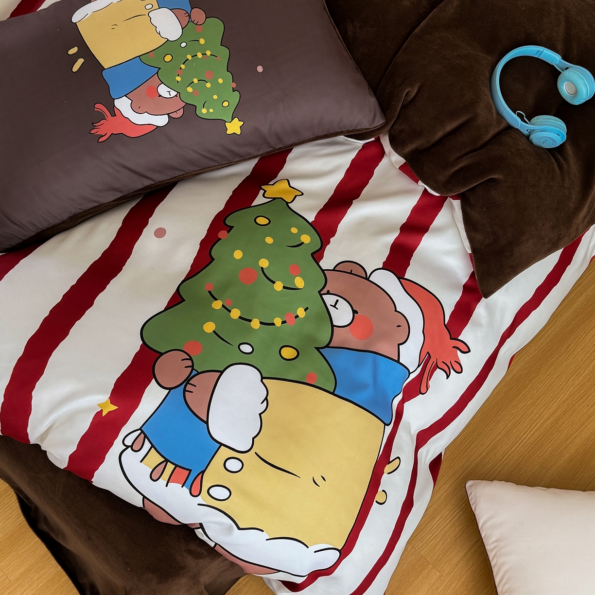 91家纺网 家纺一手货源 找家纺 （总）十一家居 2025新款A类原创设计数码大版卡通印花四件套-绒宠系列