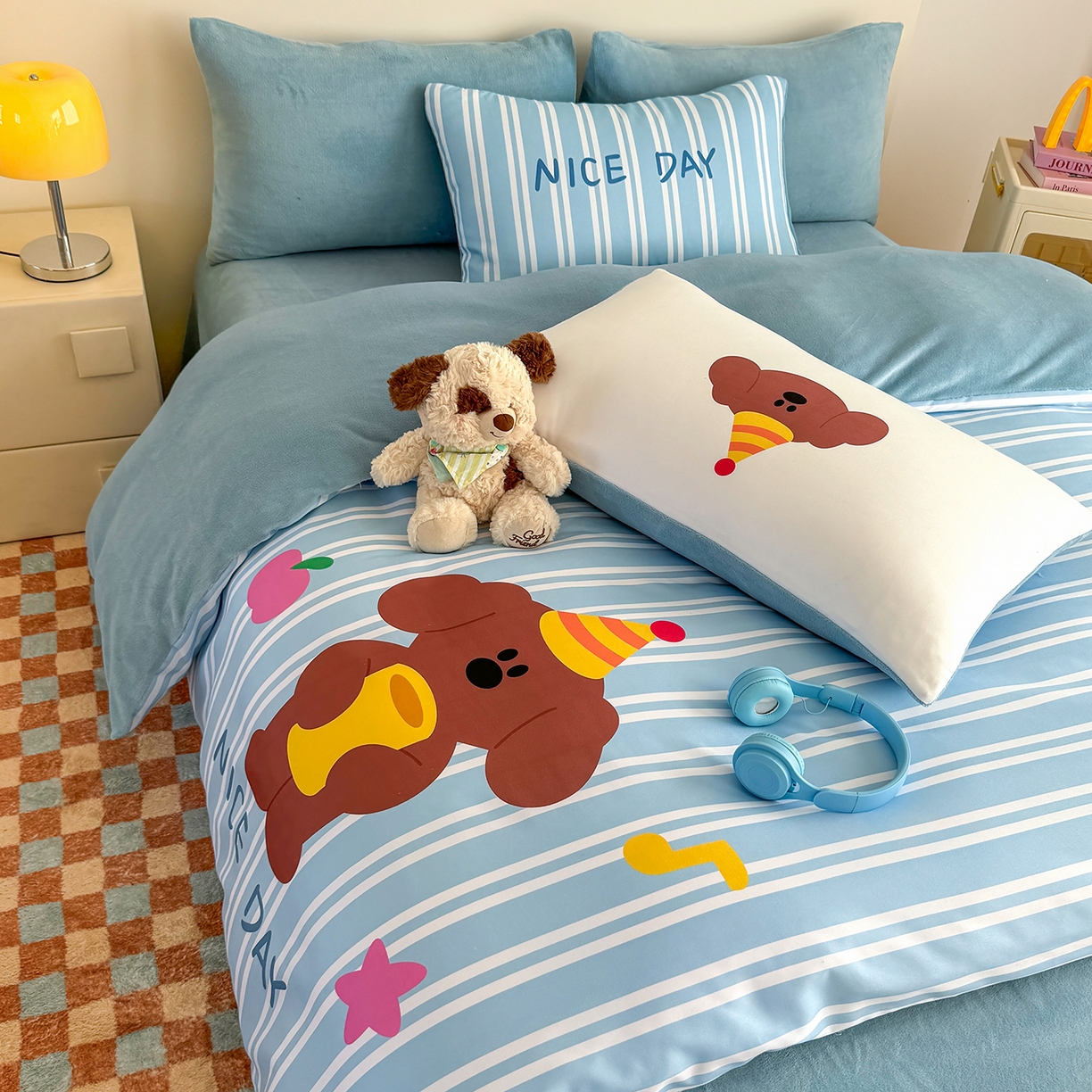 91家纺网 家纺一手货源 找家纺 十一家居 2025新款A类原创设计数码大版卡通印花四件套-绒宠系列 音乐萌犬