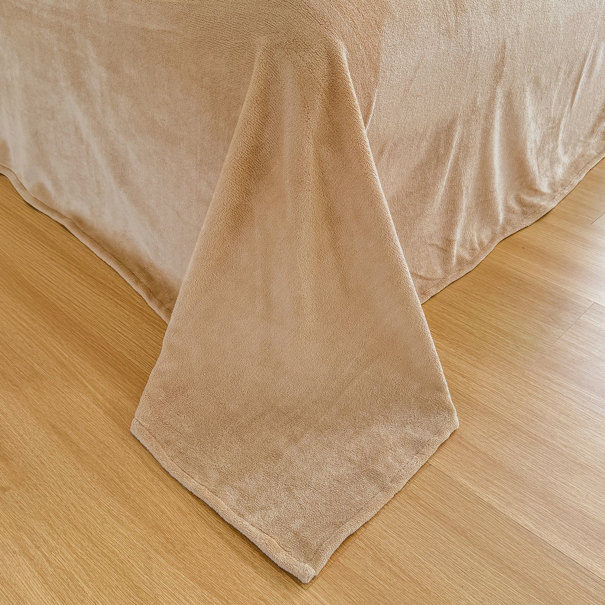 91家纺网 家纺一手货源 找家纺 十一家居 2025新款A类原创设计数码大版卡通印花四件套-绒宠系列 暖冬狗狗