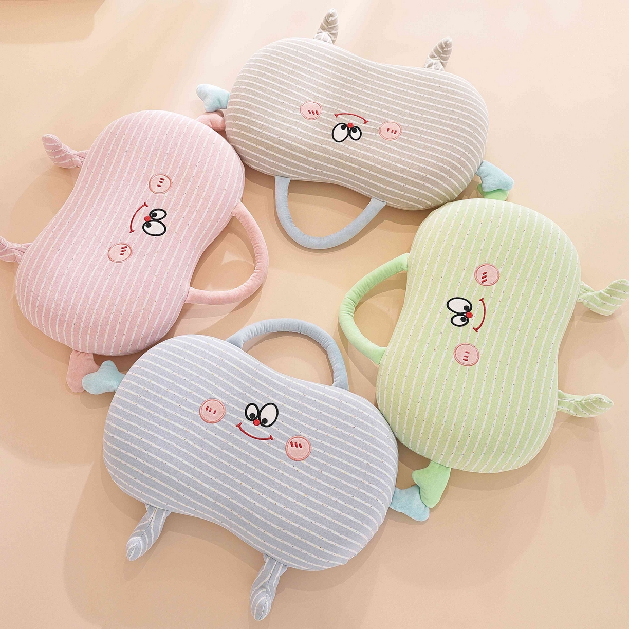 91家纺网 家纺一手货源 找家纺 （总）仁宇枕业 2025新款亲肤暖绒彩虹纹搞怪手提猫肚记忆枕头枕芯