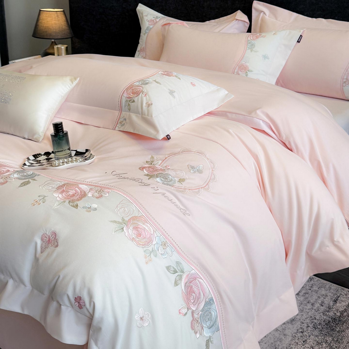 91家纺网 家纺一手货源 找家纺 （总）乔利卡沃 2025新款直播爆款A类加厚保暖全棉纯棉磨毛四件套纯棉重工刺绣被套冬季床上用品