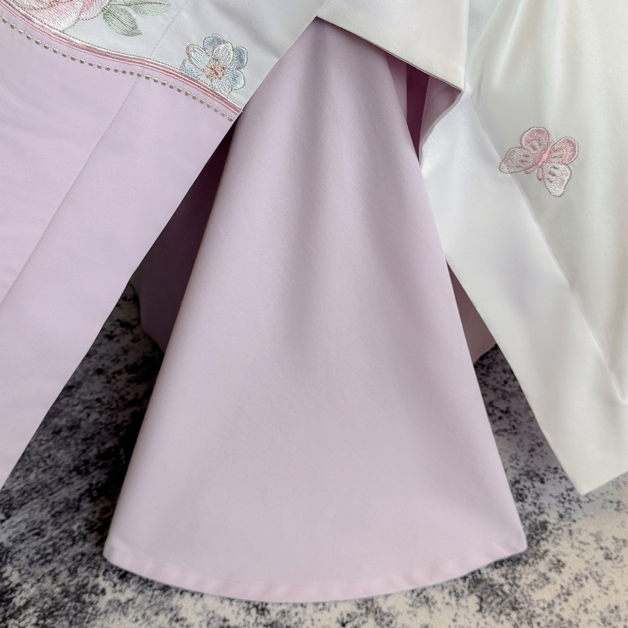 91家纺网 家纺一手货源 找家纺 乔利卡沃 2025新款直播爆款A类加厚保暖全棉纯棉磨毛四件套纯棉重工刺绣被套冬季床上用品 绮影-香芋紫