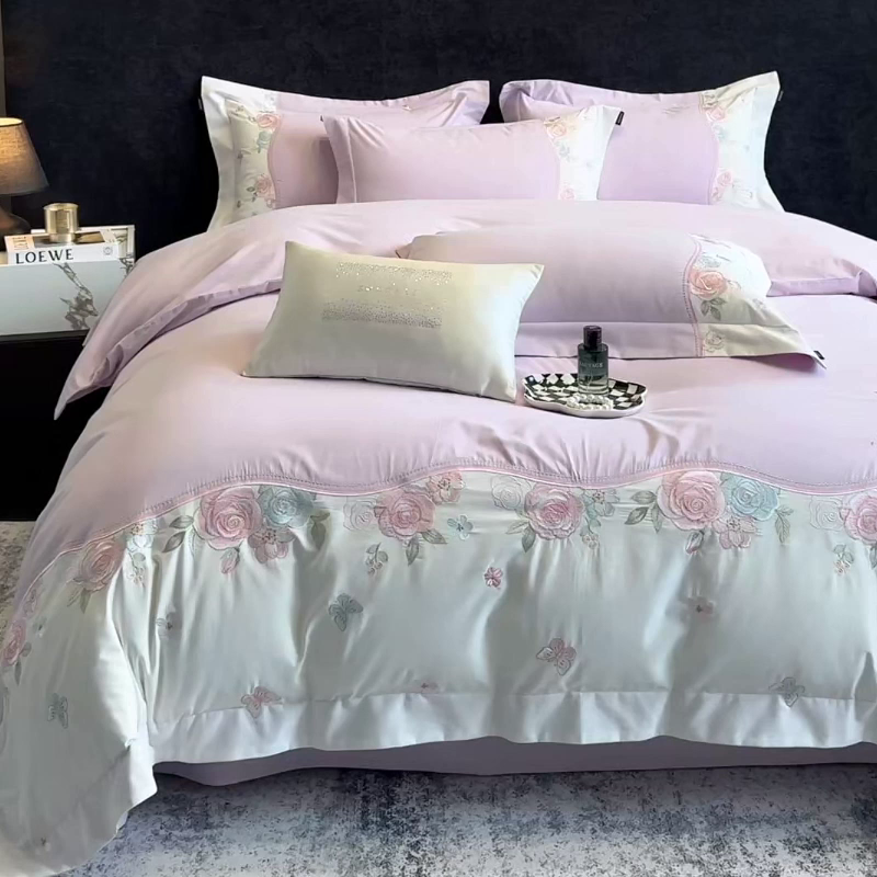 91家纺网 家纺一手货源 找家纺 乔利卡沃 2025新款直播爆款A类加厚保暖全棉纯棉磨毛四件套纯棉重工刺绣被套冬季床上用品 绮影-香芋紫