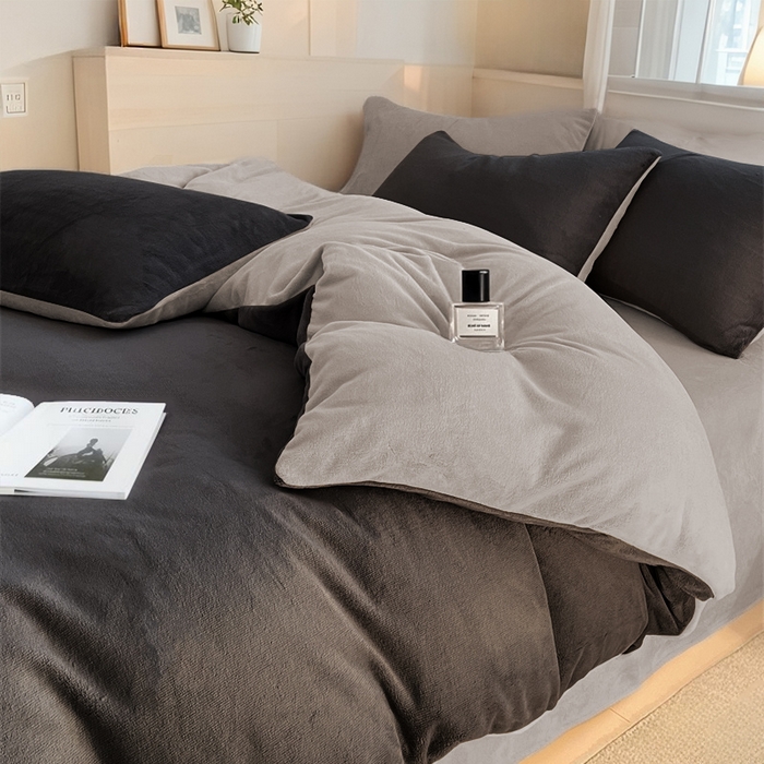 91家纺网 家纺一手货源 找家纺 （总）维娜斯家纺 2025新款双拼牛奶绒四件套加厚保暖舒适裸睡