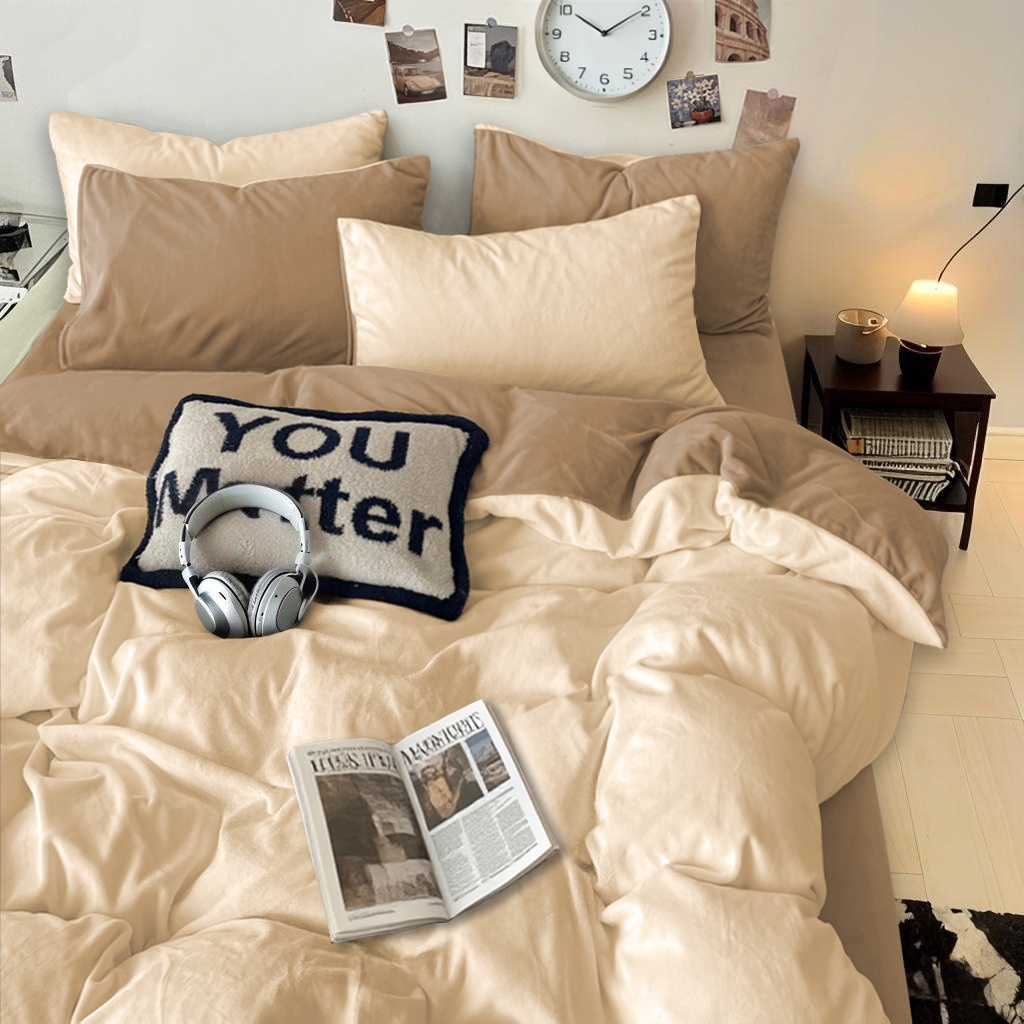 91家纺网 家纺一手货源 找家纺 维娜斯家纺 2025新款双拼牛奶绒四件套加厚保暖舒适裸睡 卡其+咖