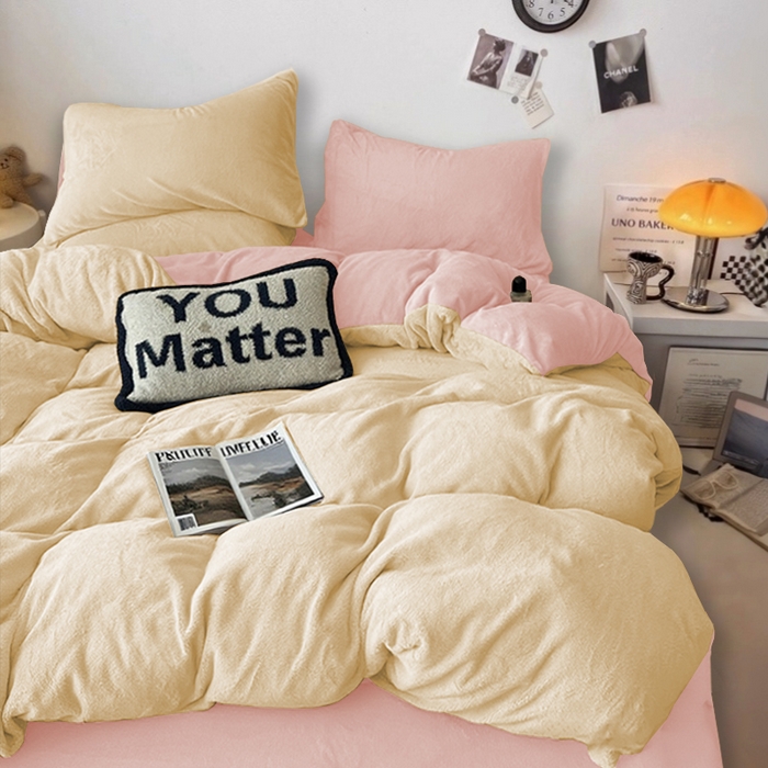 91家纺网 家纺一手货源 找家纺 维娜斯家纺 2025新款双拼牛奶绒四件套加厚保暖舒适裸睡 奶白+粉色