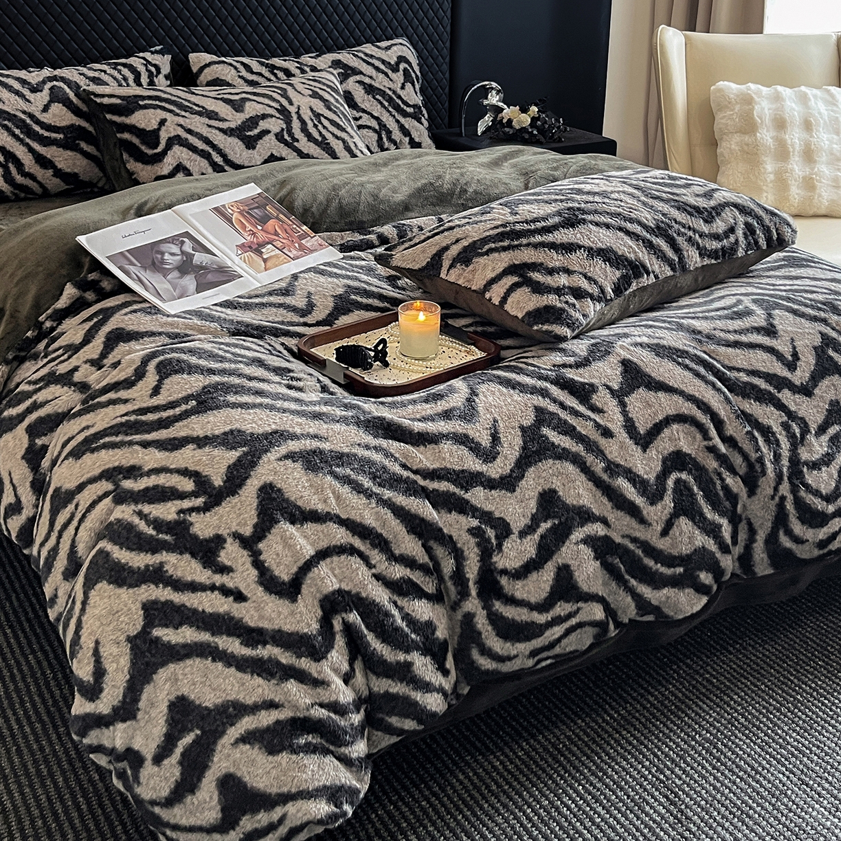 91家纺网 家纺一手货源 找家纺 民新家纺 2025新款兔毛绒印花简约款四件套 简约款-条纹