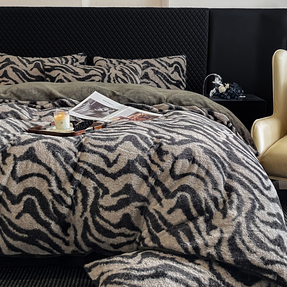 91家纺网 家纺一手货源 找家纺 民新家纺 2025新款兔毛绒印花简约款四件套 简约款-条纹