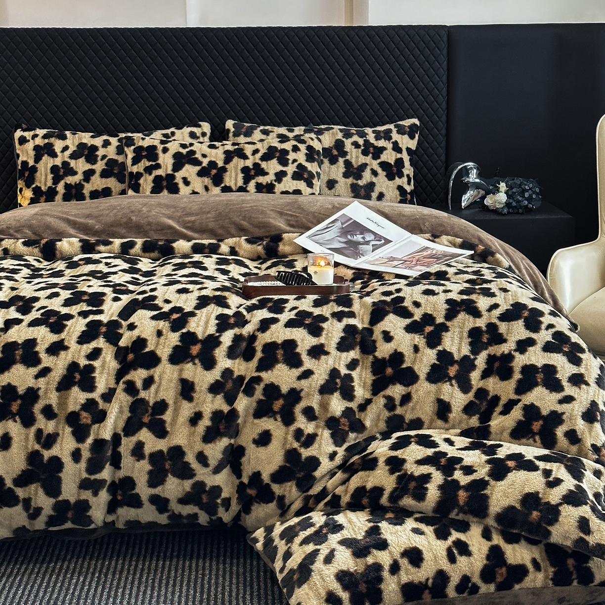 91家纺网 家纺一手货源 找家纺 民新家纺 2025新款兔毛绒印花简约款四件套 简约款-蝶语咖