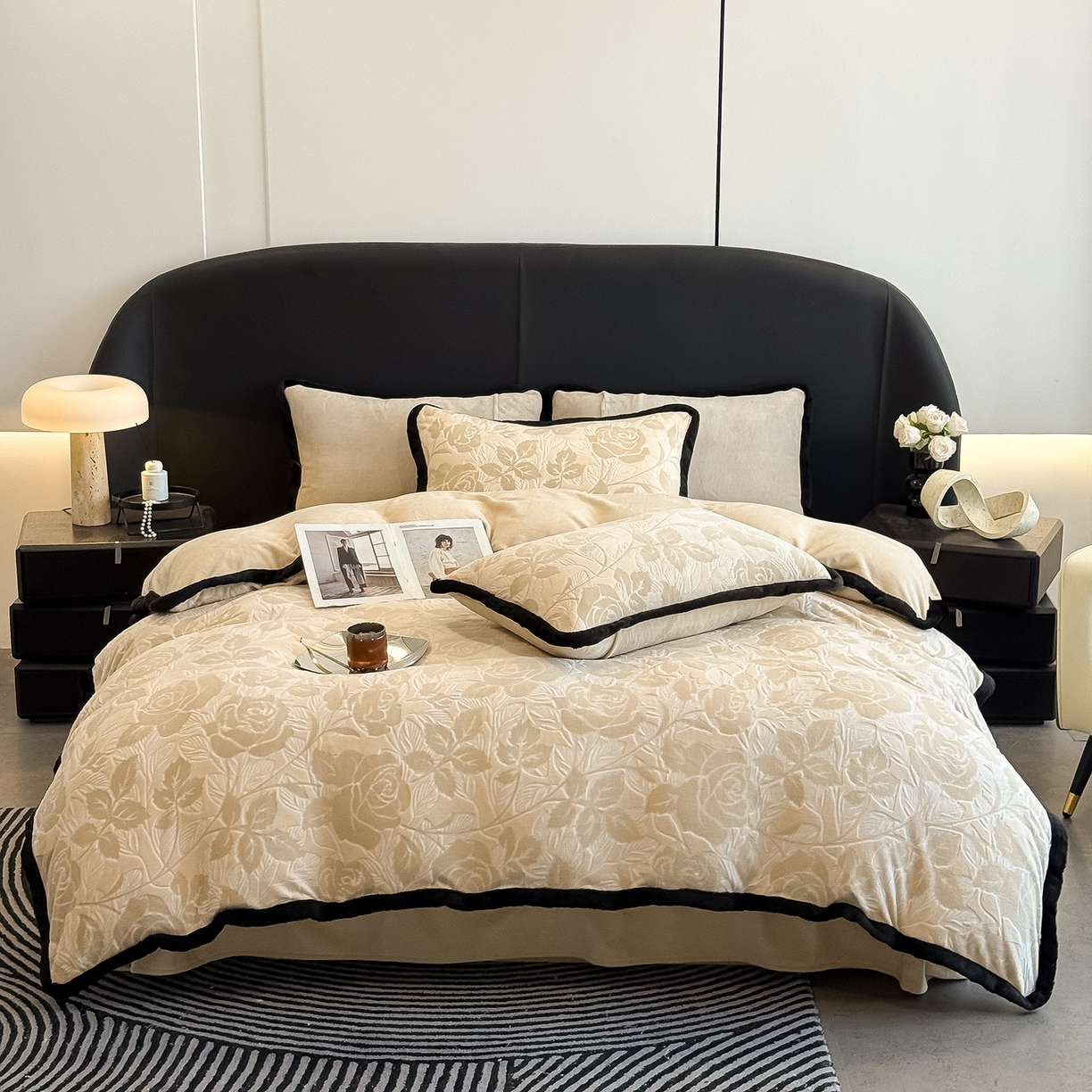 91家纺网 家纺一手货源 找家纺 （总）典曼家纺 2025新款A类宽包边雕花绒四件套