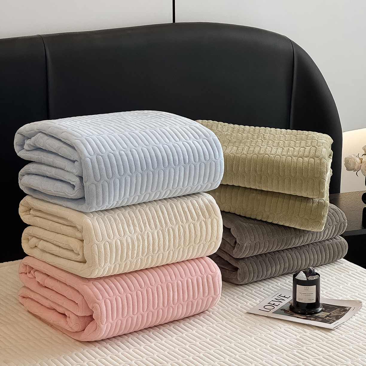 典曼家纺 2025新款A类宽包边雕花绒四件套 组合图