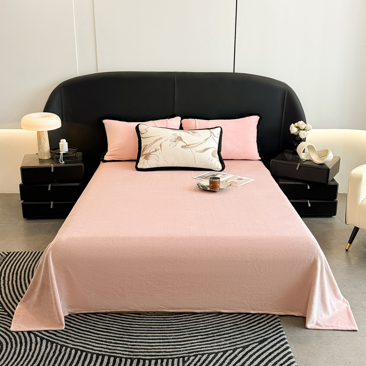 91家纺网 家纺一手货源 找家纺 典曼家纺 2025新款A类宽包边雕花绒四件套 彼岸花开