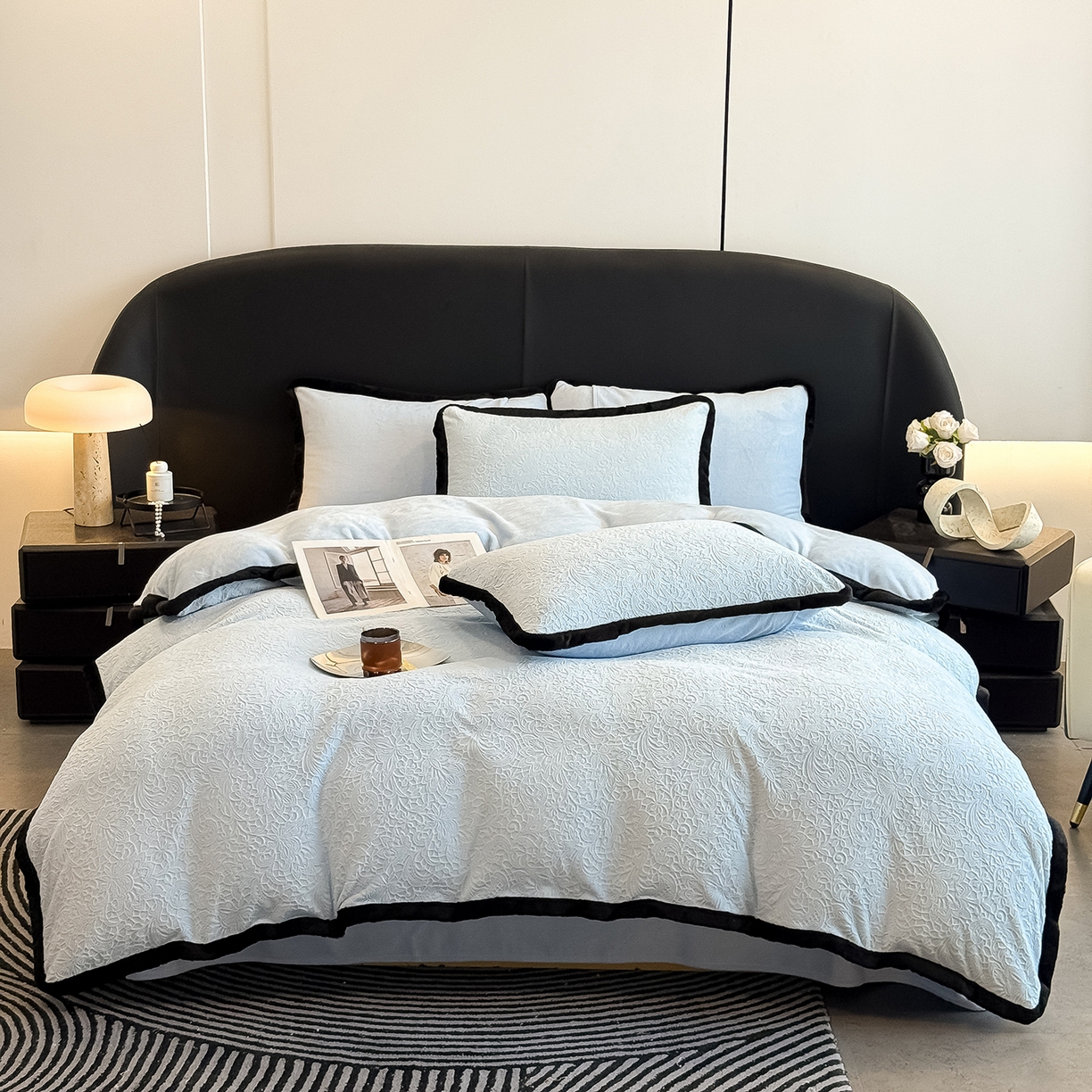 典曼家纺 2025新款A类宽包边雕花绒四件套 千语千叶-蓝