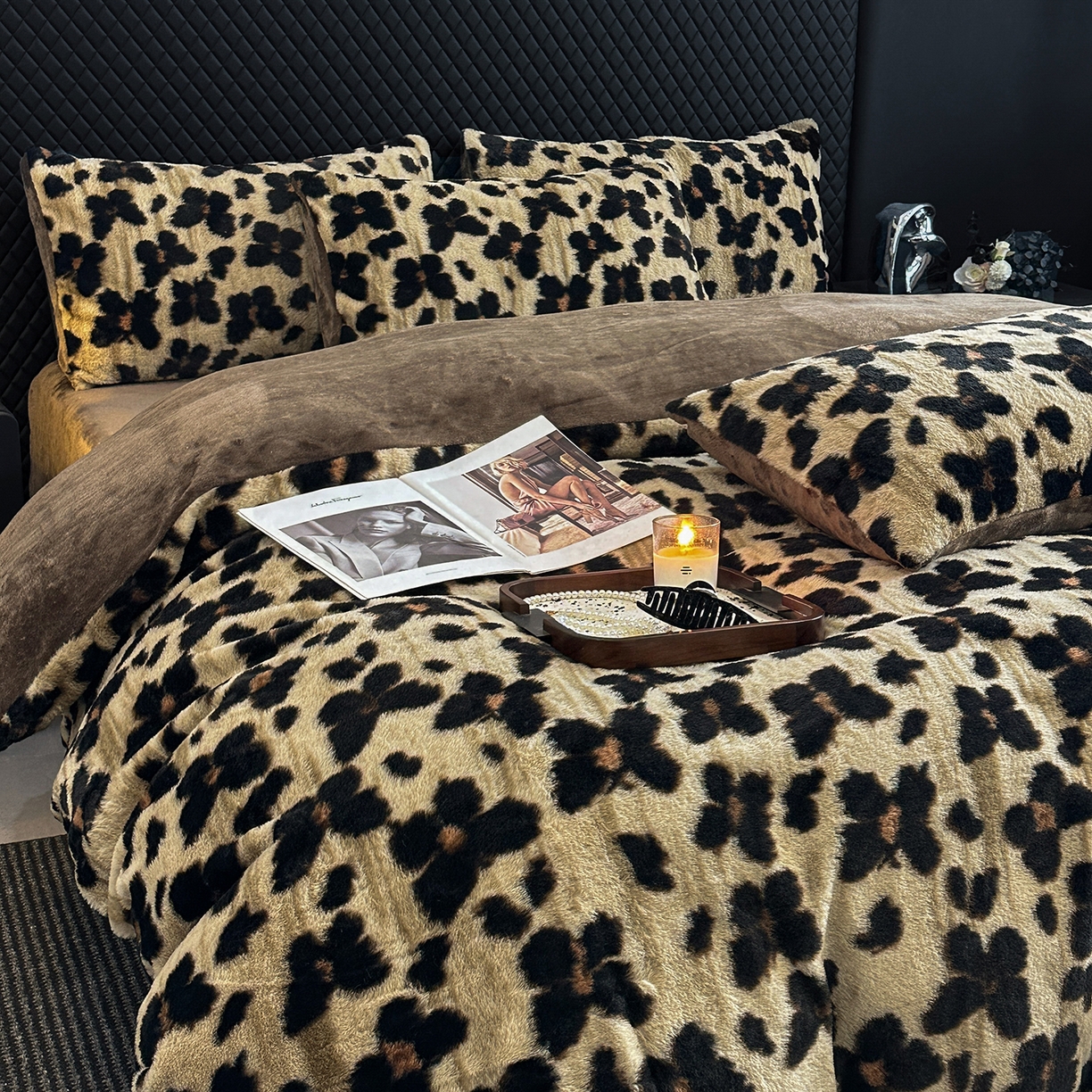 91家纺网 家纺一手货源 找家纺 民新家纺 2025新款兔毛绒印花简约款四件套 简约款-蝶语咖