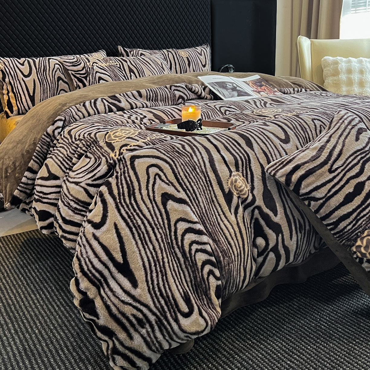 91家纺网 家纺一手货源 找家纺 民新家纺 2025新款兔毛绒印花简约款四件套 简约款-斑柔