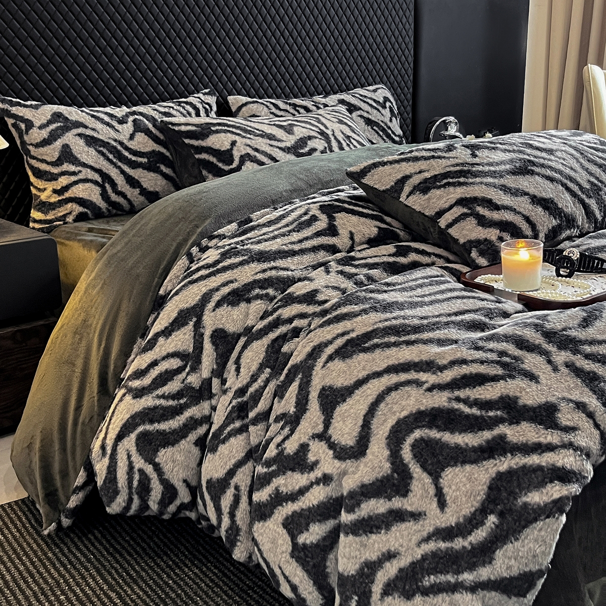 91家纺网 家纺一手货源 找家纺 民新家纺 2025新款兔毛绒印花简约款四件套 简约款-条纹