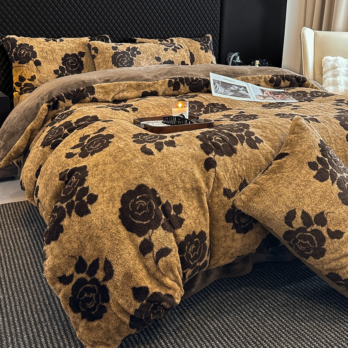 91家纺网 家纺一手货源 找家纺 民新家纺 2025新款兔毛绒印花简约款四件套 简约款-爱意玫瑰咖