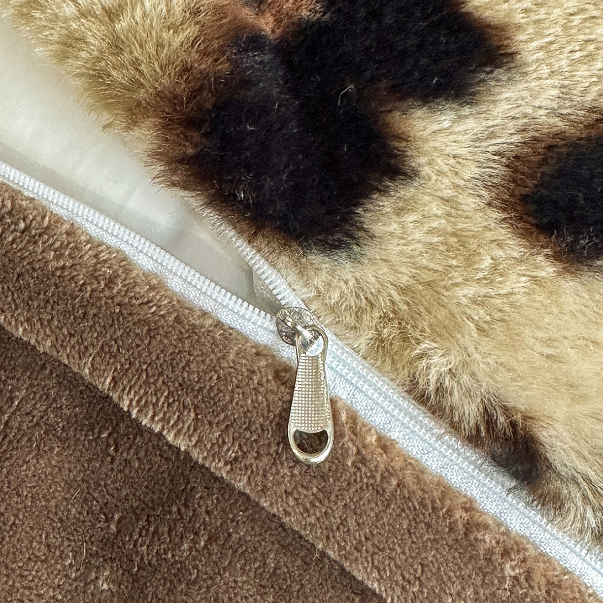 91家纺网 家纺一手货源 找家纺 民新家纺 2025新款兔毛绒印花简约款四件套 简约款-蝶语咖