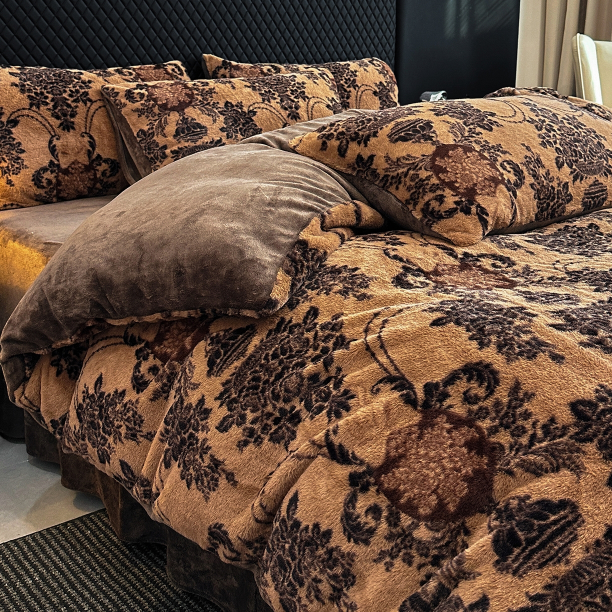 91家纺网 家纺一手货源 找家纺 民新家纺 2025新款兔毛绒印花简约款四件套 简约款-月影