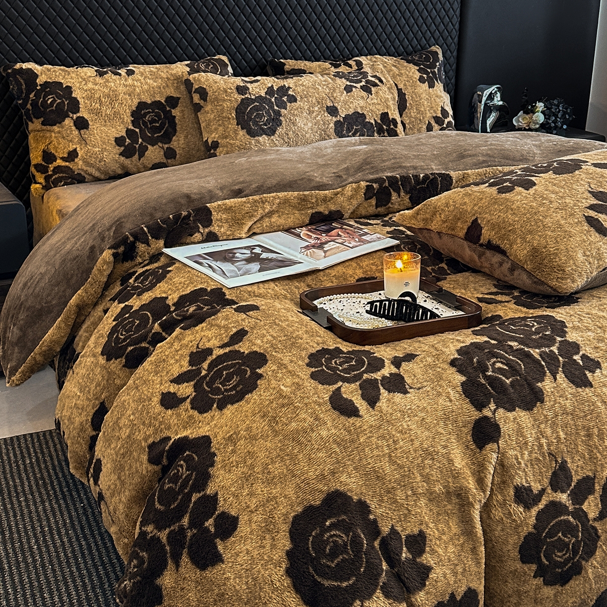 91家纺网 家纺一手货源 找家纺 民新家纺 2025新款兔毛绒印花简约款四件套 简约款-爱意玫瑰咖