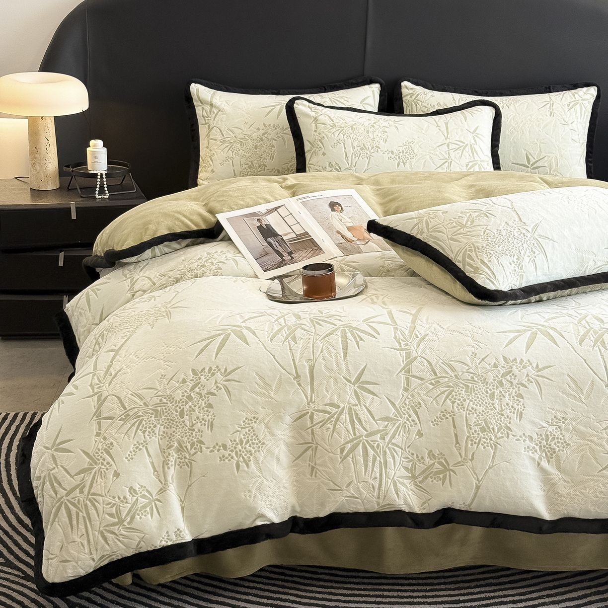 91家纺网 家纺一手货源 找家纺 典曼家纺 2025新款A类宽包边雕花绒四件套 竹叶清风