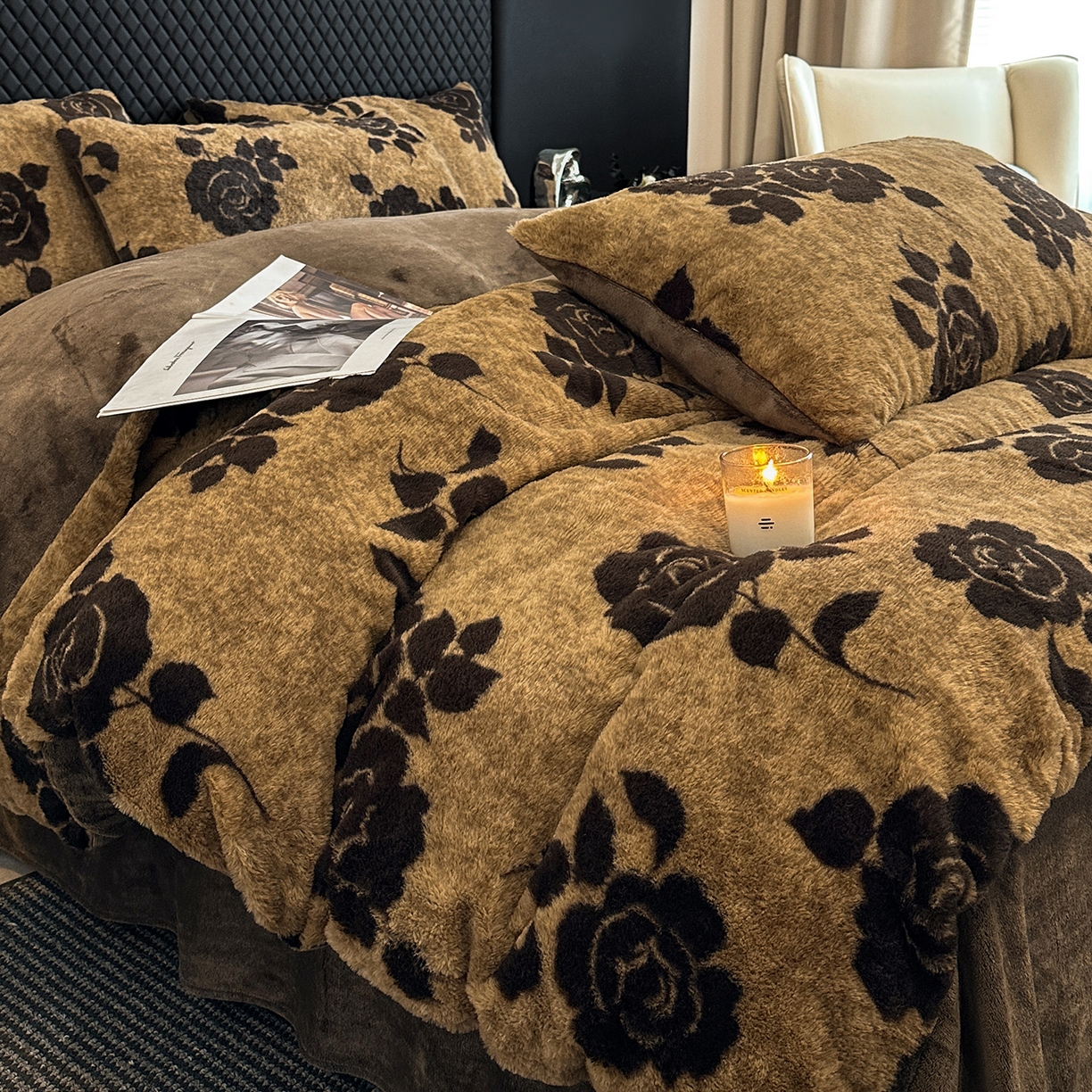 91家纺网 家纺一手货源 找家纺 民新家纺 2025新款兔毛绒印花简约款四件套 简约款-爱意玫瑰咖