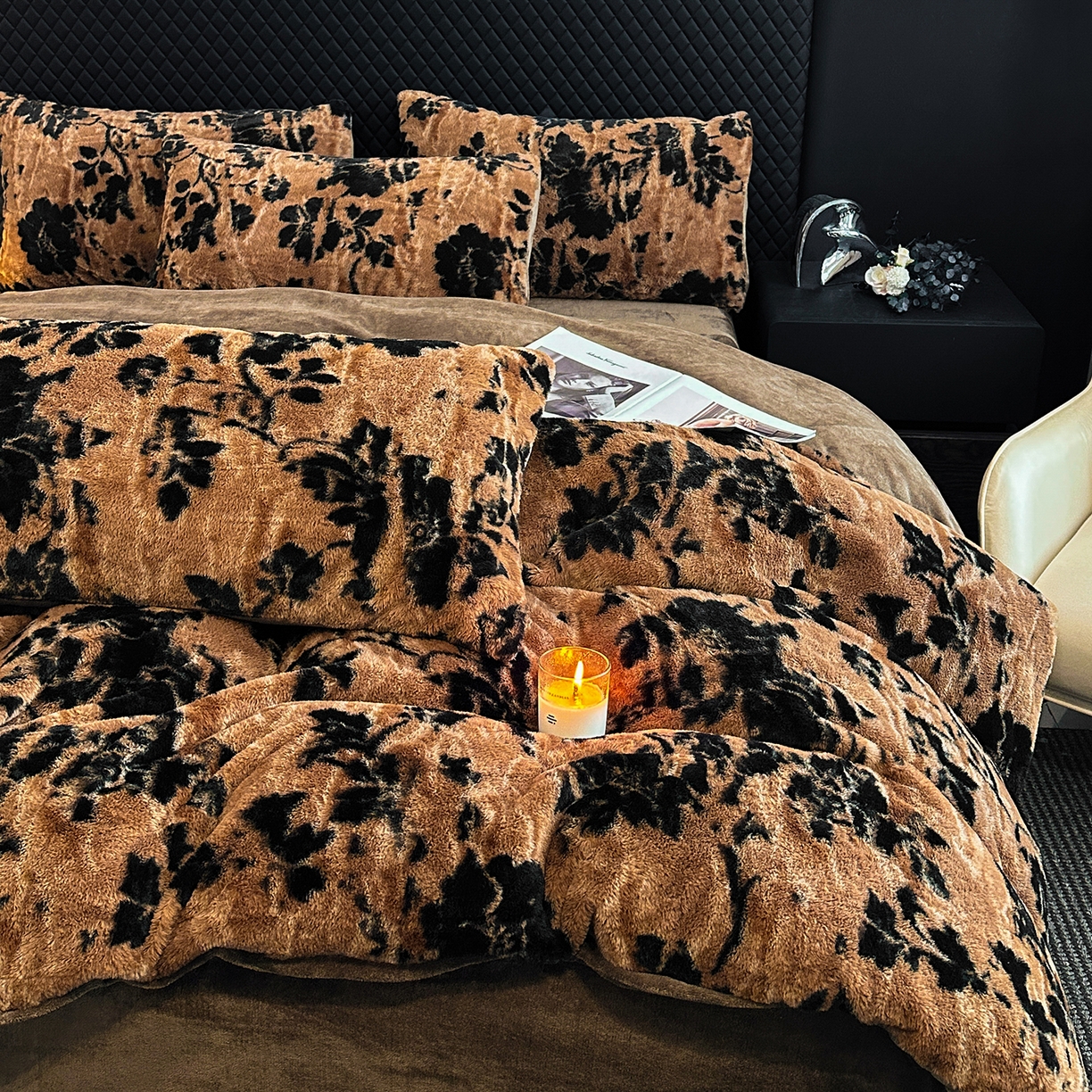 91家纺网 家纺一手货源 找家纺 民新家纺 2025新款兔毛绒印花简约款四件套 简约款-秋意