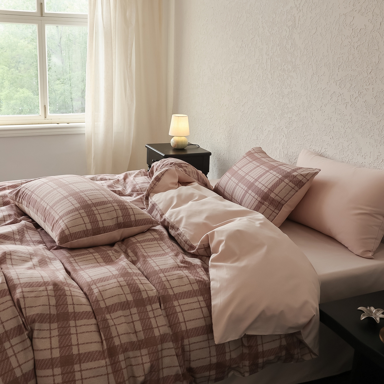 91家纺网 家纺一手货源 找家纺 三味舒屋 2025新款50支全棉磨毛印花四件套-格纹俱乐部 粉棕格俱乐部