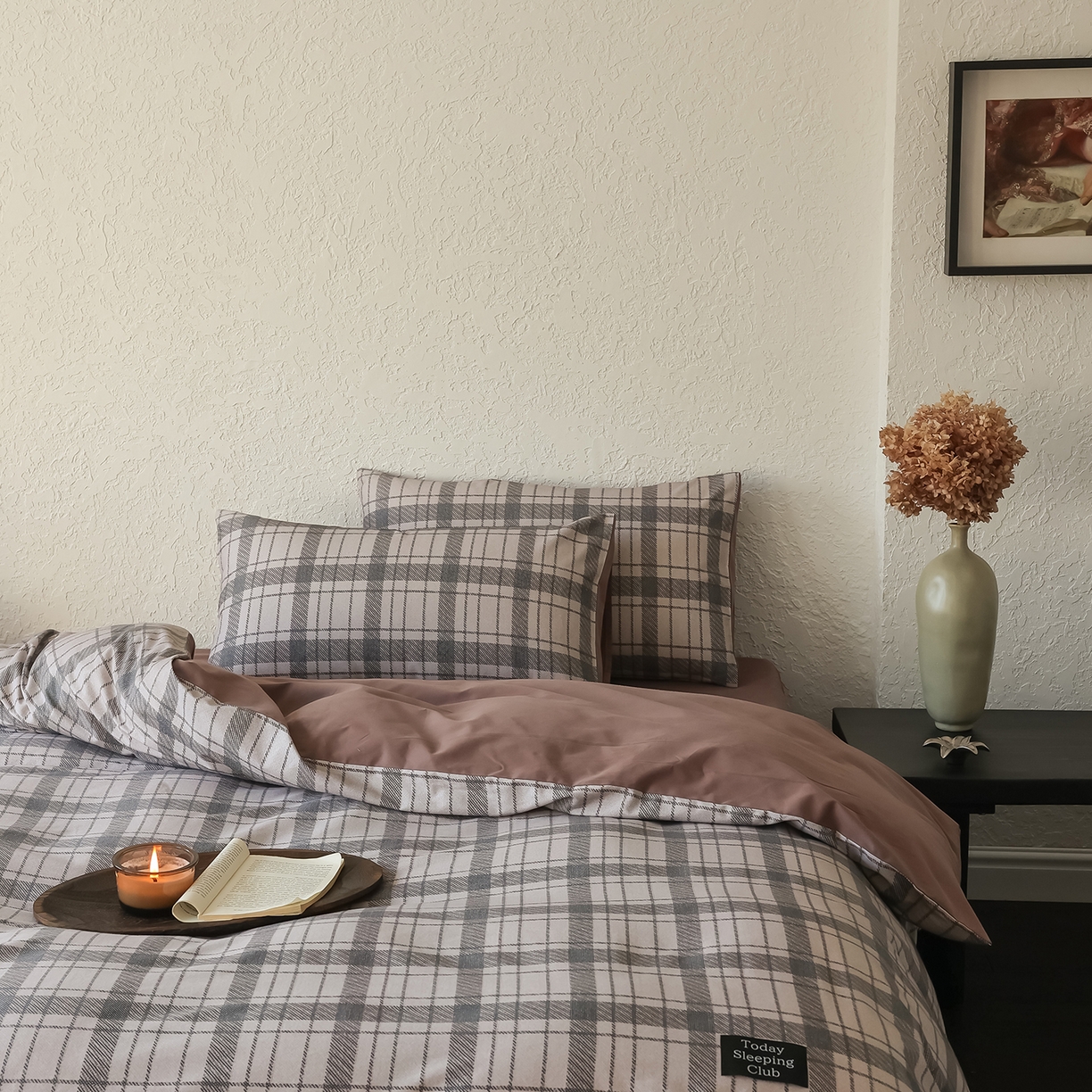 91家纺网 家纺一手货源 找家纺 三味舒屋 2025新款50支全棉磨毛印花四件套-格纹俱乐部 米黑格俱乐部