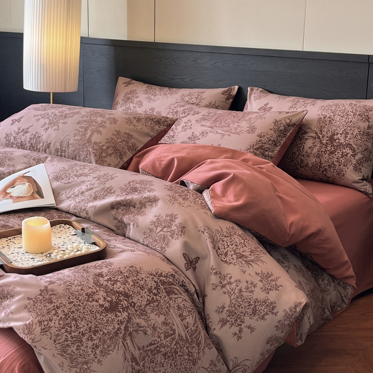 91家纺网 家纺一手货源 找家纺 典曼家纺 2025新品法式复古全棉A类磨毛四件套 春烟-红