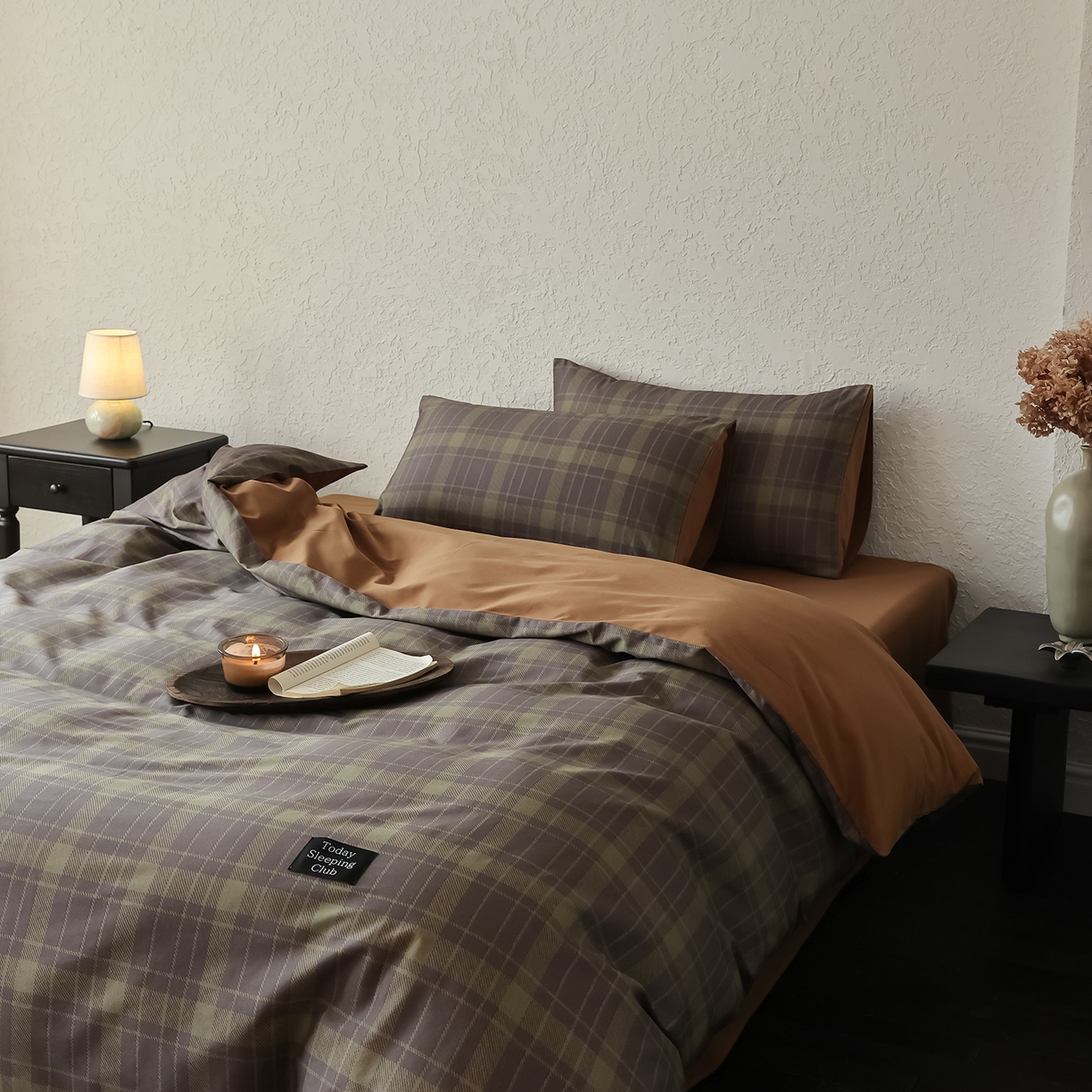 91家纺网 家纺一手货源 找家纺 三味舒屋 2025新款50支全棉磨毛印花四件套-格纹俱乐部 咖绿格俱乐部