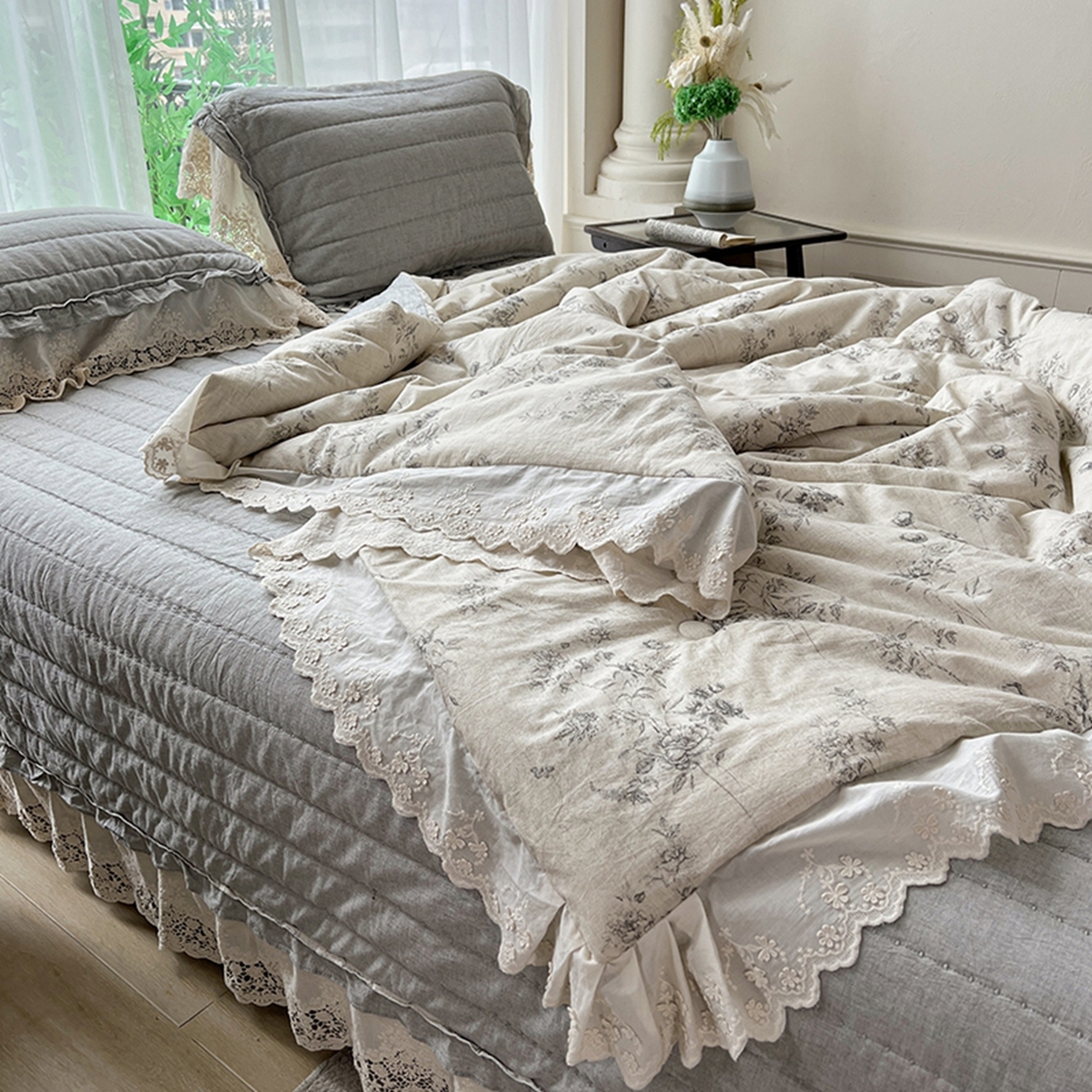 91家纺网 家纺一手货源 找家纺 （总）桂雅居 2025新款舒适麻棉麻蕾丝花边单床盖床盖单件