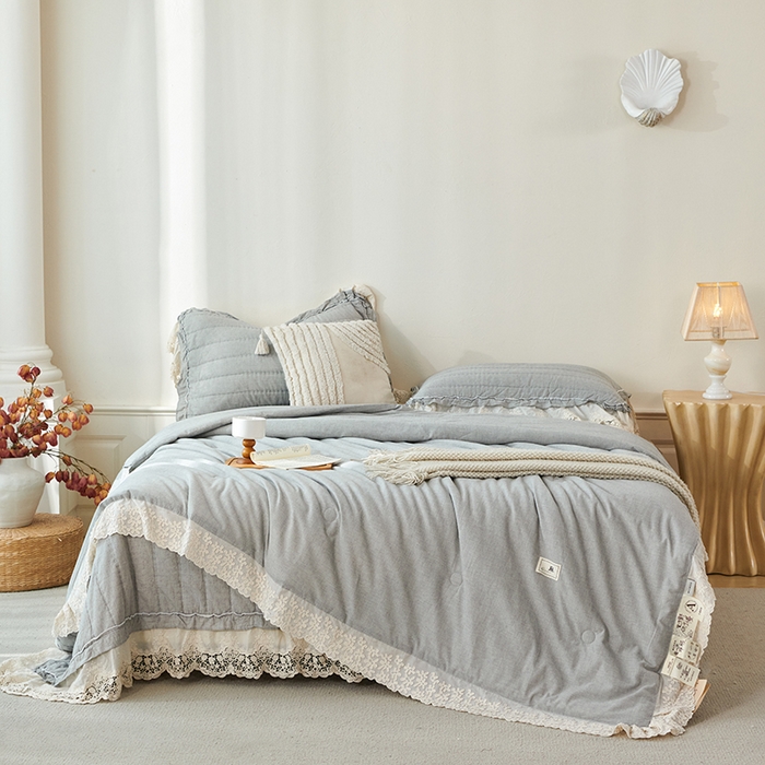 91家纺网 家纺一手货源 找家纺 桂雅居 2025新款舒适麻棉麻蕾丝花边单床盖床盖单件 烟墨灰