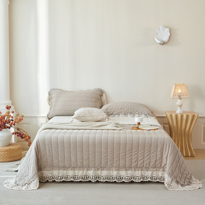 91家纺网 家纺一手货源 找家纺 桂雅居 2025新款舒适麻棉麻蕾丝花边单床盖床盖单件 栗壳色