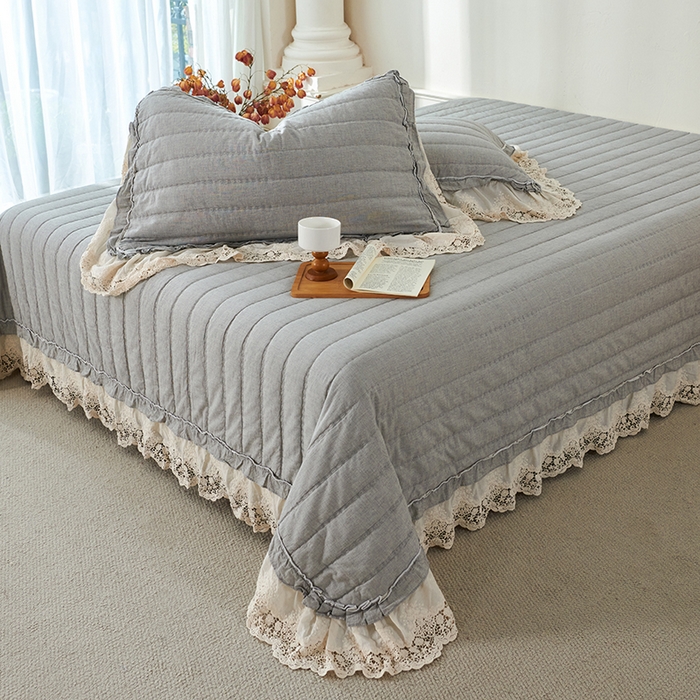 91家纺网 家纺一手货源 找家纺 桂雅居 2025新款舒适麻棉麻蕾丝花边单床盖床盖单件 烟墨灰