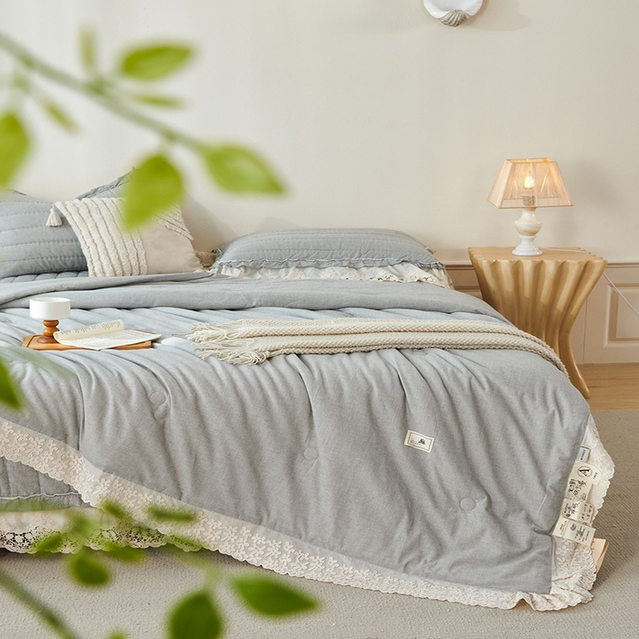 91家纺网 家纺一手货源 找家纺 桂雅居 2025新款舒适麻棉麻蕾丝花边单床盖床盖单件 烟墨灰
