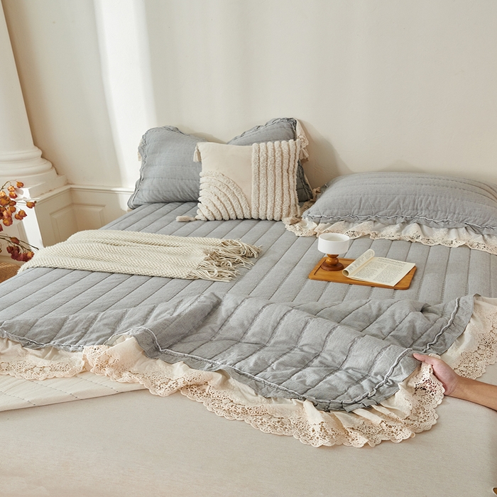 91家纺网 家纺一手货源 找家纺 桂雅居 2025新款舒适麻棉麻蕾丝花边单床盖床盖单件 烟墨灰