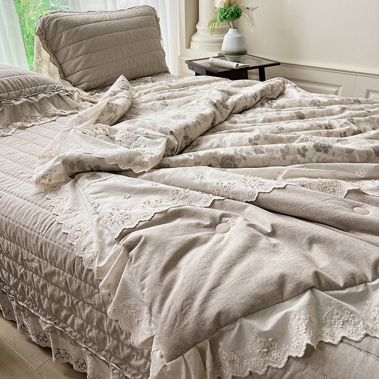 91家纺网 家纺一手货源 找家纺 （总）桂雅居 2025新款舒适麻棉麻蕾丝花边单床盖床盖单件