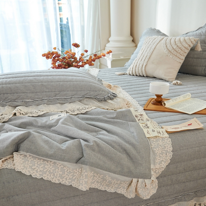 91家纺网 家纺一手货源 找家纺 桂雅居 2025新款舒适麻棉麻蕾丝花边单床盖床盖单件 烟墨灰