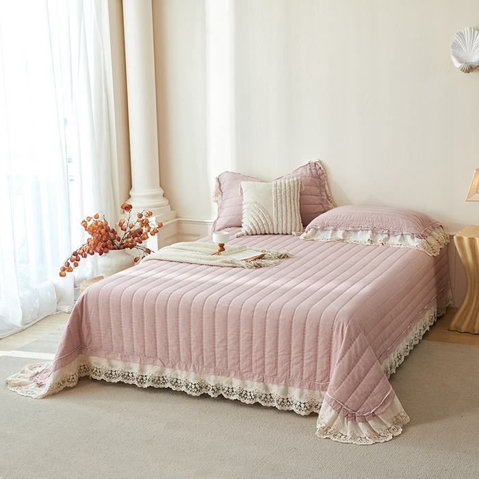 91家纺网 家纺一手货源 找家纺 桂雅居 2025新款舒适麻棉麻蕾丝花边单床盖床盖单件 海棠红