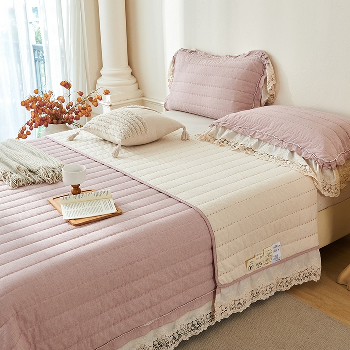 91家纺网 家纺一手货源 找家纺 桂雅居 2025新款舒适麻棉麻蕾丝花边单床盖床盖单件 海棠红