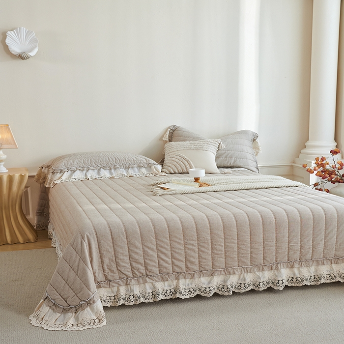 91家纺网 家纺一手货源 找家纺 桂雅居 2025新款舒适麻棉麻蕾丝花边单床盖床盖单件 栗壳色