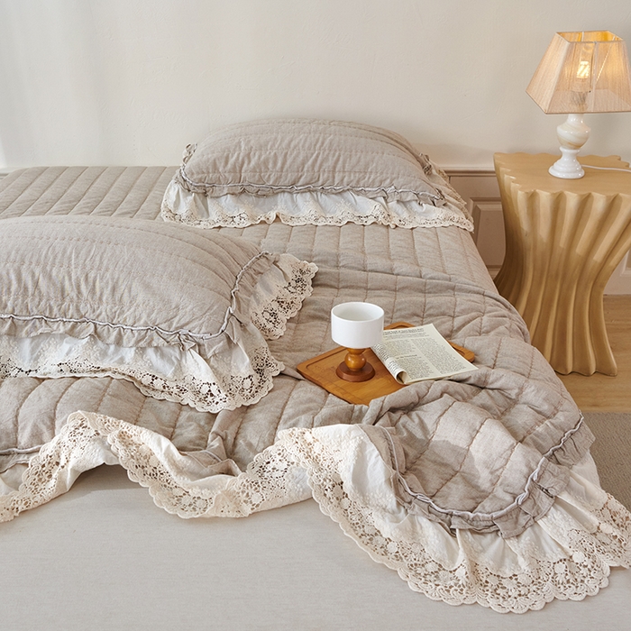 91家纺网 家纺一手货源 找家纺 桂雅居 2025新款舒适麻棉麻蕾丝花边单床盖床盖单件 栗壳色