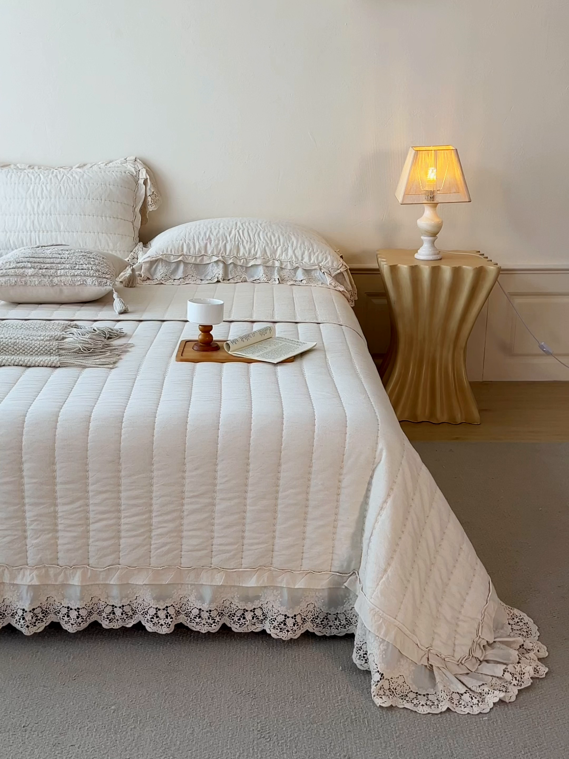 91家纺网 家纺一手货源 找家纺 桂雅居 2025新款舒适麻棉麻蕾丝花边单床盖床盖单件 麻本色