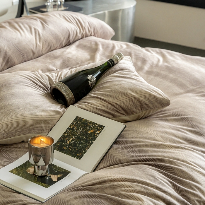 91家纺网 家纺一手货源 找家纺 （总）ONE TWO ONE 121 2025新款轻奢新法式德芙绒宝宝绒婴儿绒短毛绒牛奶绒四件套床单被套-漫步地球【会员-10】 平台控价券后不得低于 258  278