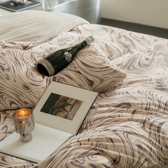 91家纺网 家纺一手货源 找家纺 ONE TWO ONE 121 2025新款轻奢新法式德芙绒宝宝绒婴儿绒短毛绒牛奶绒四件套床单被套-游里【会员-10】 平台控价券后不得低于 258  278 游里-咖