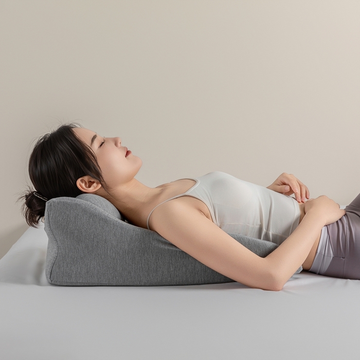 91家纺网 家纺一手货源 找家纺 腾超家纺 2025新款凉感丝人体工学趴睡枕枕头枕芯 灰色针织款