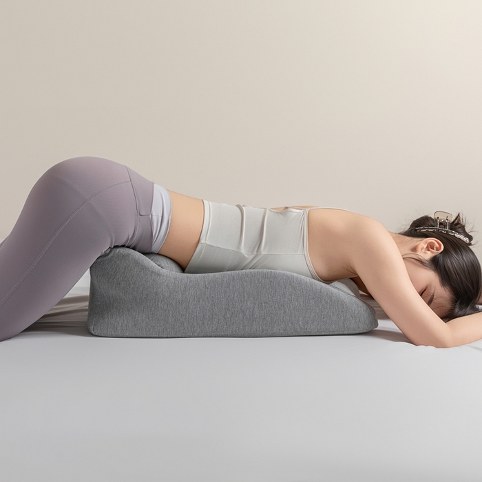 91家纺网 家纺一手货源 找家纺 腾超家纺 2025新款凉感丝人体工学趴睡枕枕头枕芯 灰色针织款